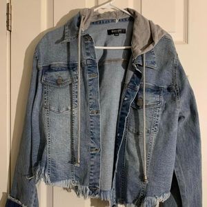 Size 2XL. Fits like a large.